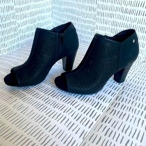 Giani Bernini Booties Peep toe